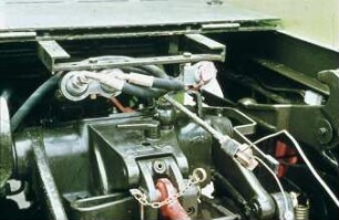 Fotografie: Traktor, Antriebs- und Anbausystem, Hydraulik, Hubwerk