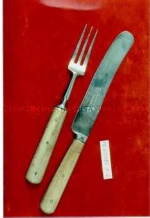 Besteck: Messer und Gabel