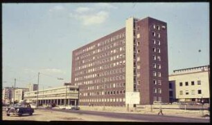 Landesamt für Flüchtlingsangelegenheiten (damals noch "Sparkasse der Stadt Berlin West")