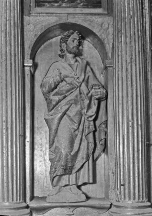Hochaltar, Detail Sockelgeschoss: Apostelfigur