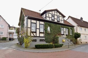 Alte Schule; Wehrheim, Feldbergstraße 2