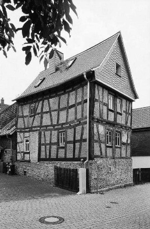 Wohnhaus (Wohnhaus); Wehrheim, Am Ried 13