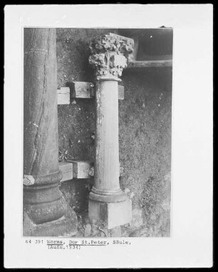 Rest vom Bauschmuck des Doms - Säule