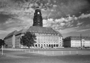 Dresden-Altstadt, Dr.-Külz-Ring 19. Neues Rathaus (1904-1910; K. Roth, E. Bräter). Ansicht von Südost