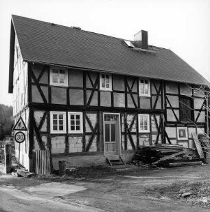 Neu-Eichenberg, Neuenröder Straße 16