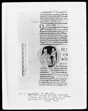 Kurzfassung des Decretum Gratiani — Initiale Q (uidam episcopus a Laico). Stehender Mann vor thronendem Bischof, Folio 23verso