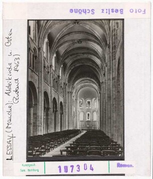Lessay (Manche): Ehemalige Abteikirche, Inneres, Blick nach Osten (Zustand 1963)