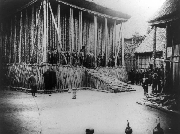 Bafut chief Bumibi with his court in front of his palace