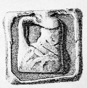 Viereckiges Bleigewicht mit dem Viertel einer Amphora: eine Zwölftelmine (?)