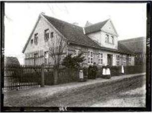 Straßenszene in Schönhausen an der Elbe