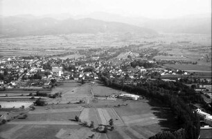 Bad Krozingen: Gesamtbild mit Schwarzwald