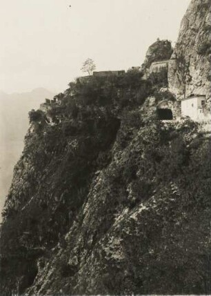 Italien. Blick auf die Ponalestraße, einer Straße am nördlichen Westufer des Gardasees, die Riva del Garda mit dem Val di Ledro verbindet