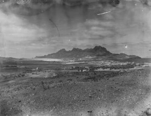 Berglandschaft : Blick von der Küste São Vicentes zu dem Berg Monte Cara, auch bekannt als Washington's Head.