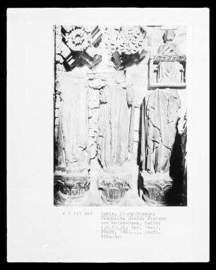 Fragment einer Statue von Notre-Dame in Paris