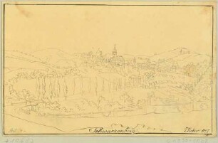 Stadtansicht von Schwarzenberg im Erzgebirge von Nordwesten über das Schwarzwasser-Tal