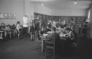 Stadtbibliothek : Blick in den Lesesaal