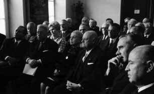 Lahr: Altregierungspräsident Waeldin, 80 Jahre; Festakt im Rathaus mit: von links nach rechts: Dichtel, Frau Waeldin, Oberbürgermeister Brucker, Person