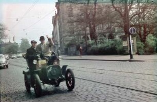 Oldtimer auf der Antonstraße, Nähe Neustädter Bahnhof zur Veteranenrallye in Dresden 1962