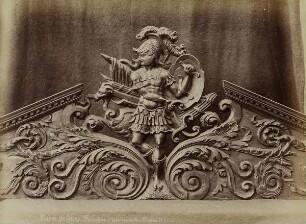 Musée de Cluny. Fronton d`un meuble Henri II.
