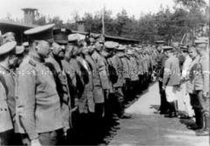 Kriegsgefangene im Lager
