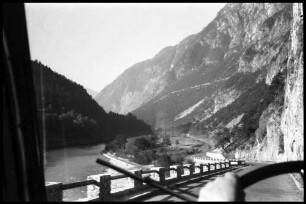 Landeck: im Inntal, Straße bei Landeck
