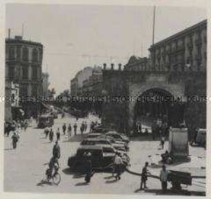 Tunis, Die Porte de France, früher das alte Bab el Bhar genannte Hafentor der Stadt