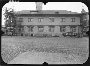Marksuhl. Schloß (1587/1591, Ausbau 1613/1616 und 1741/1743). Hauptgebäude. Straßenfront