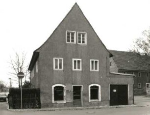 Pirna-Copitz, Hauptplatz 9. Wohnhaus (1786/1800)