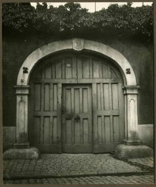 Heumarkstr. 10. Tor, Schlußstein 1761
