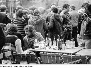Jugendtanz in der HO-Gaststätte "Bergwirtschaft", Dresden-Pieschen