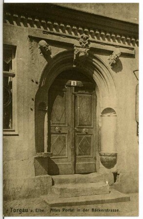 Torgau. Altes Portal in der Bäckerstraße