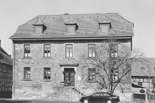 Alte Schule (Massivbau); Gelnhausen, Am Lindenbrunnen 16