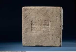 Quadratischer Ziegel mit sechszeiligem Inschriftenstempel Nebukadnezars II.