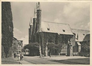 Lübeck: Geibelplatz mit Heiligen-Geist-Hospital;