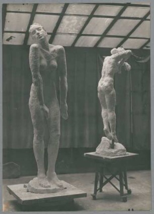 Phantom (li.) und Schwebende (re.), 1926, Gips