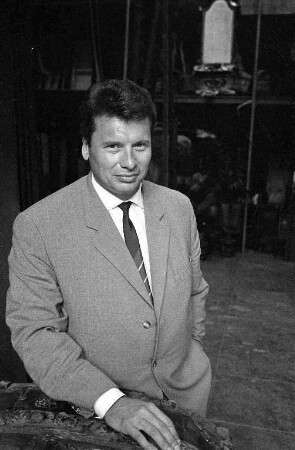 Neuverpflichteter Schauspieler beim Badischen Staatstheater Hanns Otto Ball.