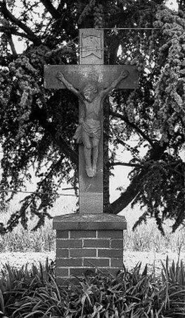Wegekreuz (Wegekreuz); Hattersheim, Im Suttel