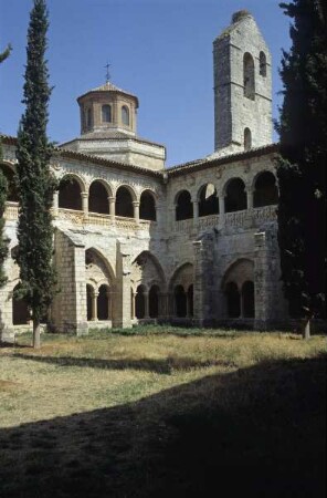 Monasterio de Santa María de Valbuena — Kreuzgang
