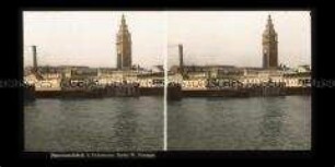 Raddampfer und Ferry Building im Hafen von San Francisco