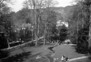 Badenweiler: Kurpark vom Thermalbad; von oberer Terrasse aus