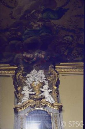 Berlin, Schloss Charlottenburg, Altes Schloss, Ostflügel, Kabinett, R. 132, Detail des Kamins und der Decke.