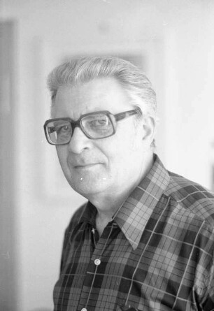 BNN-Interview mit Bibliotheksdirektor Dr. Ludwin Langenfeld zur Nutzung der Stadtbibliothek in den Schulferien