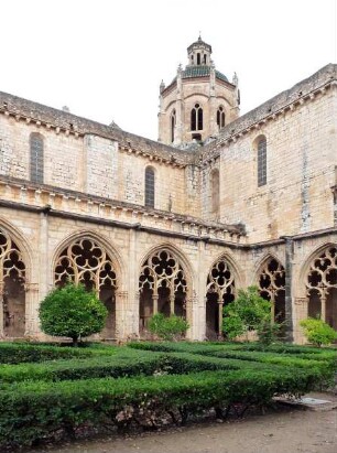 Real Monasterio de Santes Creus — Großer Kreuzgang