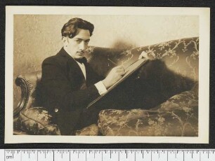 Porträtaufnahme Salvador Dalí