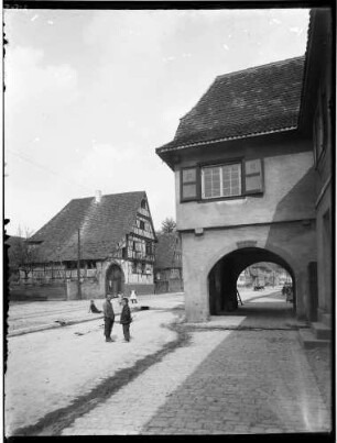 Blankenloch Hauptstraße 90 - links Max Kern Haus - Außenansicht