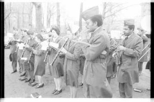 Kleinbildnegative: OSC-Volkslauf im Rudolph-Wilde-Park, US-Militärorchester, 1979