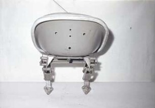 Parallelgeführter Schalensitz des Traktors Zetor 4011