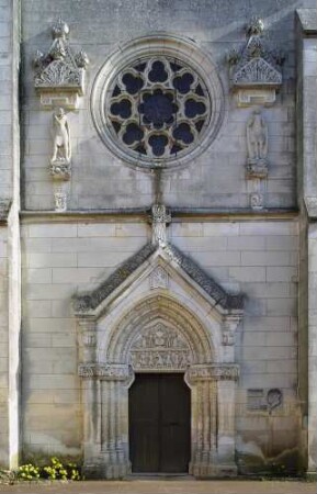 Frankreich. Bourgogne. Yonne. Pourrain. Kirche