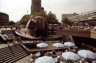 Berlin: Neuer "Klops" Brunnen vor dem Europa-Center