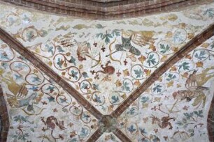 Gewölbebilder mit Drolerien, Ranken- und Laubwerk — Fabelwesen mit Pfeil und Bogen und Armbrust, Ranken- und Laubwerk — Östliche Gewölbekappe